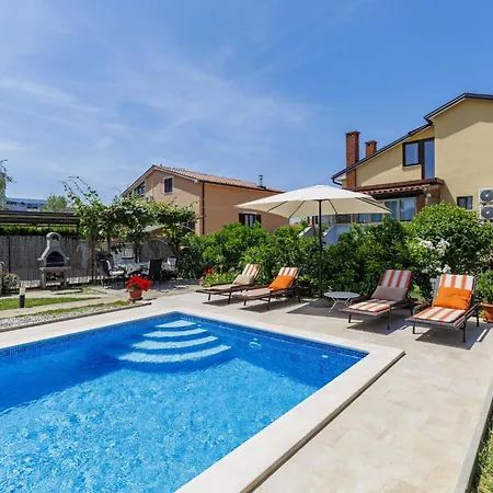 Chiara By Interhome דירה Novigrad Istria