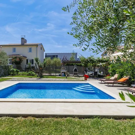 Chiara By Interhome Apartman