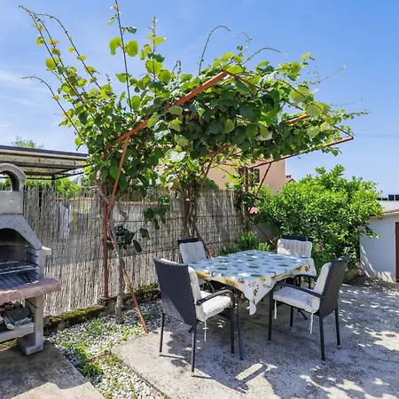 Chiara By Interhome דירה Novigrad Istria