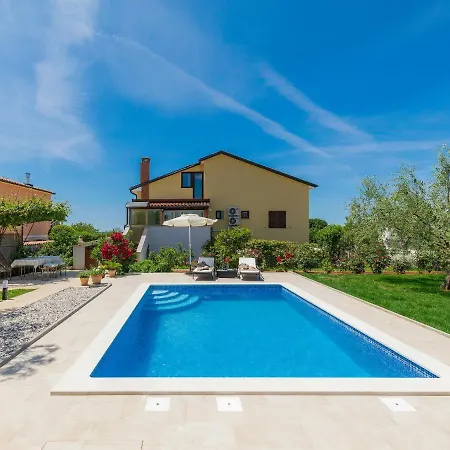 Apartment Chiara By Interhome
