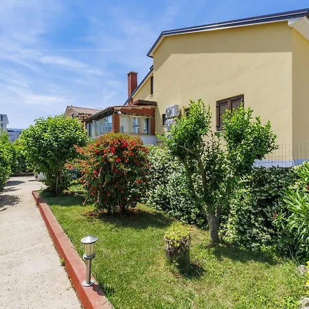 Apartament Chiara By Interhome